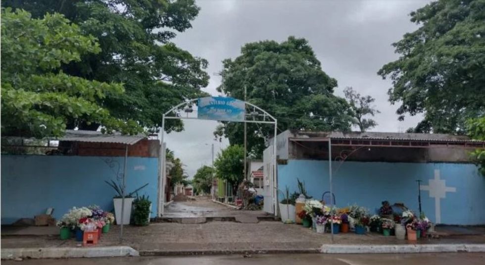 Debido al olor, entierran de urgencia los cuerpos de hombres presuntamente asesinados en Bermejo
