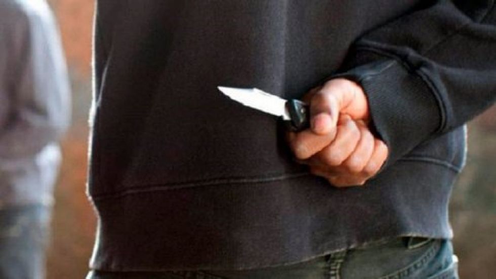 Ladrón apuñaló cinco veces a un niño de 11 años para robarle su celular 