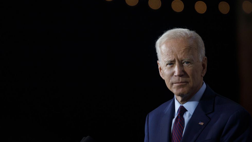 Aprueban formalizar investigación de juicio político a Biden