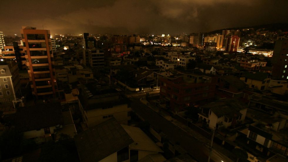 Estiman en Ecuador pérdidas de $us 400 MM por apagones