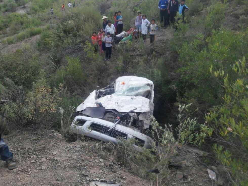 Yacuiba: Chofer de ambulancia pierde control y choca