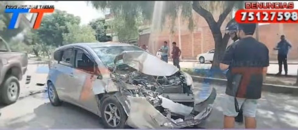 Reportan aparatoso accidente de tránsito en el barrio Narciso Campero 