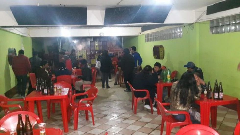 Alrededor de 150 personas fueron arrestadas en operativos de control en bares