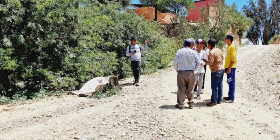 Investigan el caso de una mujer hallada muerta en Sacaba, tenía una herida en el cuello