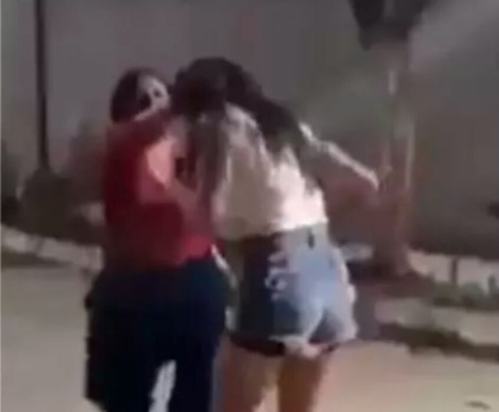 Tarija: Madre agrede físicamente a su hija y su amiga por haber llegado tarde de un paseo