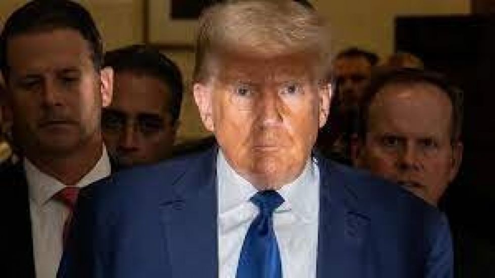Expresidente Trump: "El mundo está en llamas"