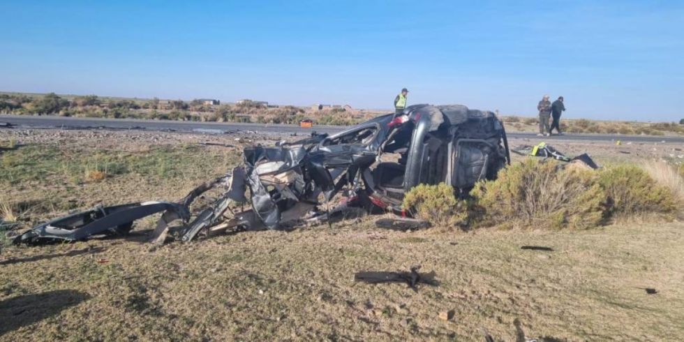 Familia pierde a 6 miembros en el choque entre bus y vagoneta