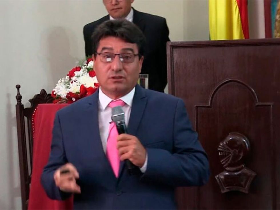 Alcaldía entrega más pantallas de alumbrado a distritos 9 y 10