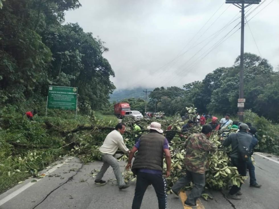 Transportista muere en un punto de bloqueo en Cochabamba, confirma viceministro Ríos