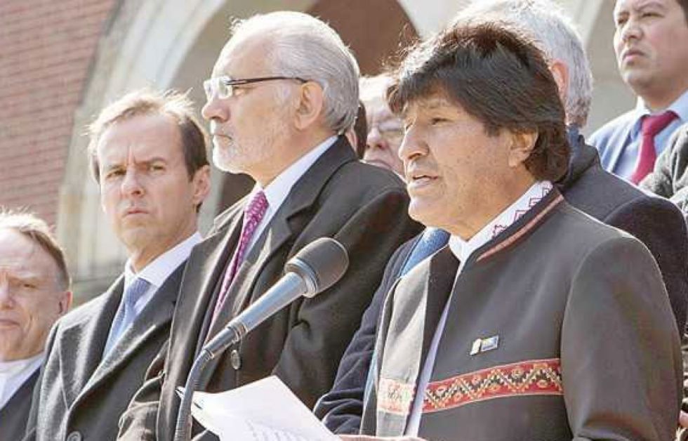 Evo, Mesa y Tuto reaccionan contra el TCP y lo acusan de arriesgar la democracia