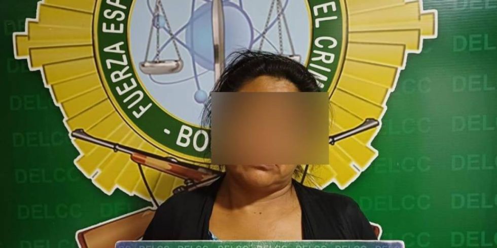 Detienen a una mujer con casi 400.000 bolivianos en Yapacaní 