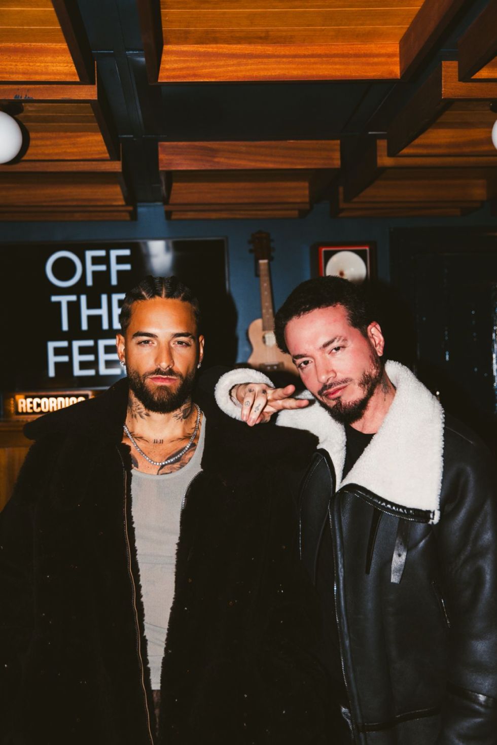 Maluma y J Balvin se ponen “Gafas Negras”