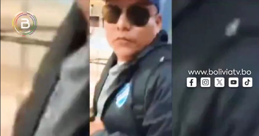  (Video) Loza es increpado en Cochabamba: “Los que tienen recursos viajan en avión (…) nosotros tenemos que estar sufriendo”