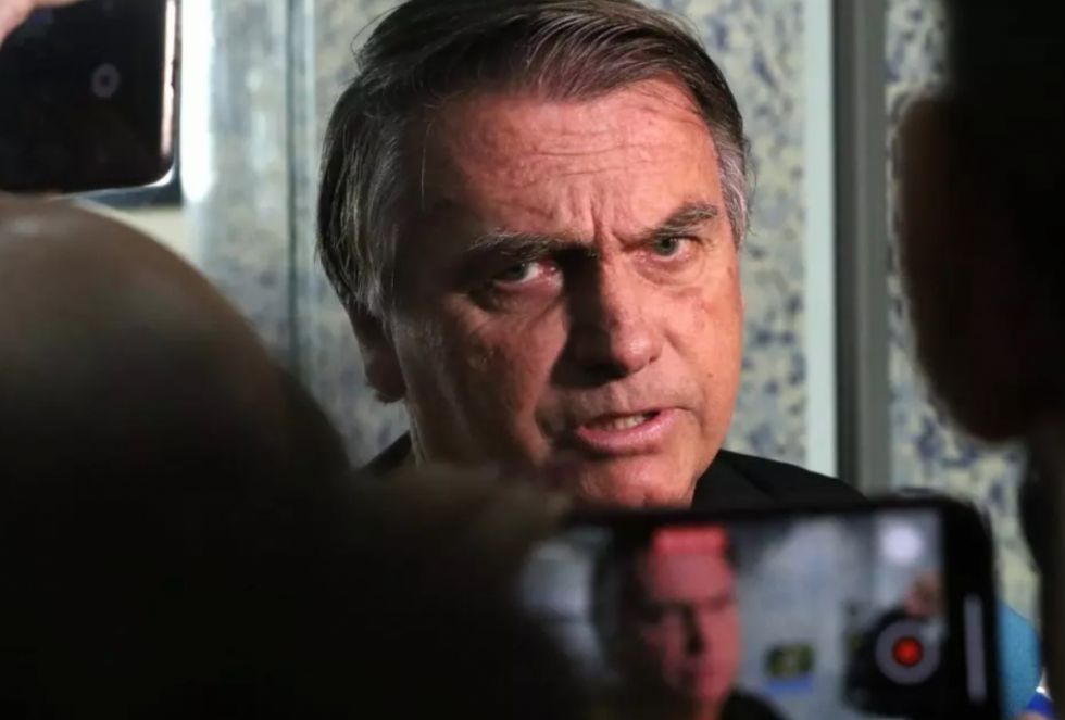 La Policía prohíbe a Bolsonaro salir de Brasil por el intento de golpe de Estado de 2022
