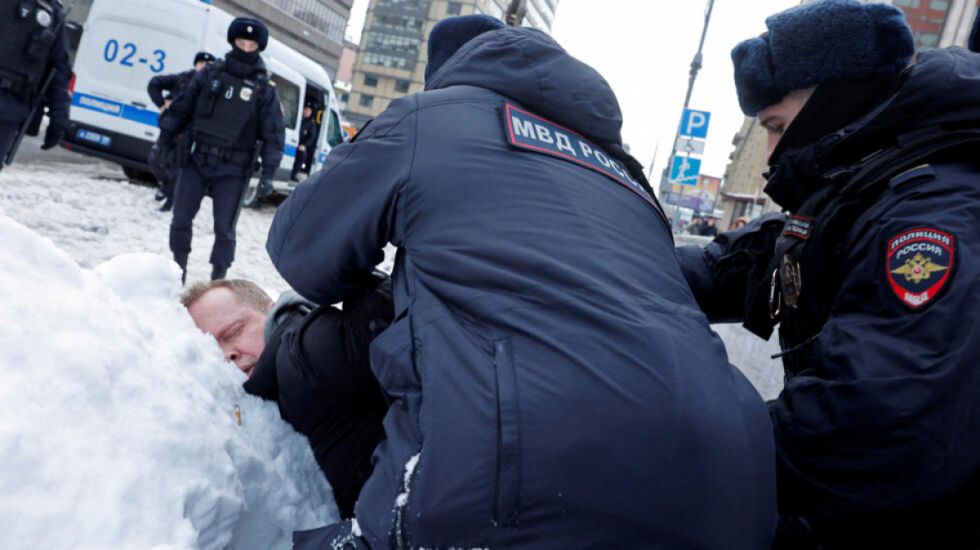 La muerte de Alexei Navalni deja desesperación y apatía en Moscú
