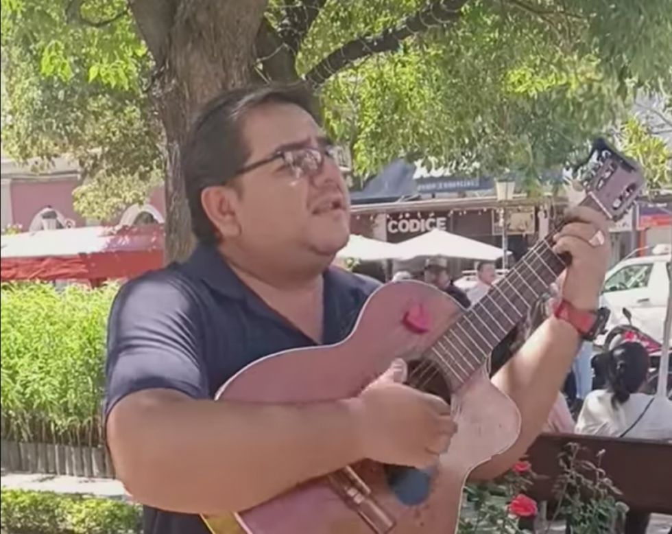 Juan Pablo Molina: “No hace falta cantar, basta el instrumento compañero”