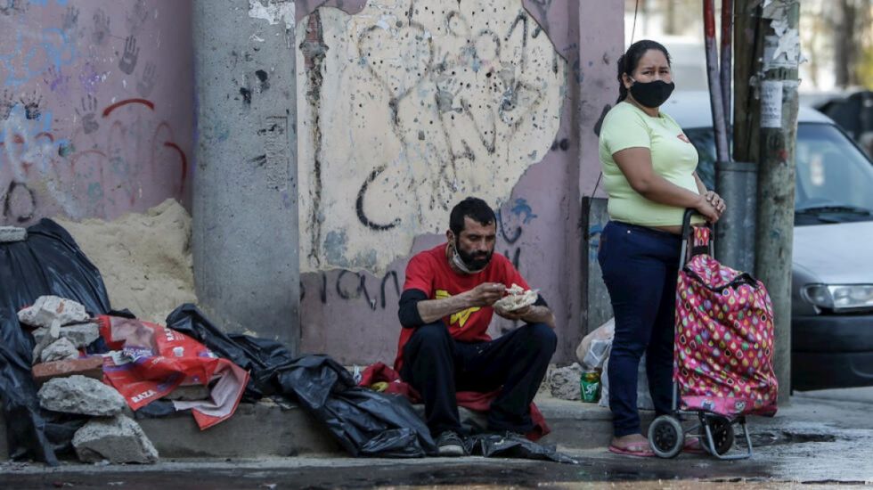 Pobreza en Argentina alcanza el 57,4%, el nivel más alto en 20 años