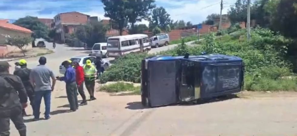 Vecinos ubican al patrullero de la Policía que causó un accidente