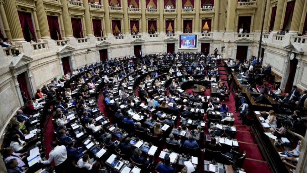 Congreso inicia debate de 'megadecreto' de Milei