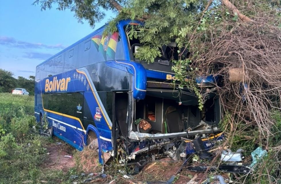Manejó ebrio, chocó y murió con sus acompañantes