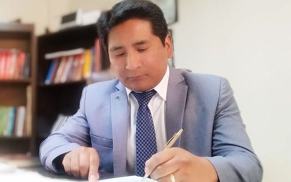 Abogado de Lidia Patty quiere postularse en elecciones judiciales y analiza los requisitos que cumple