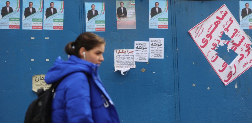 Solo el 41,5% de los iraníes acudirá hoy a votar, según los sondeos