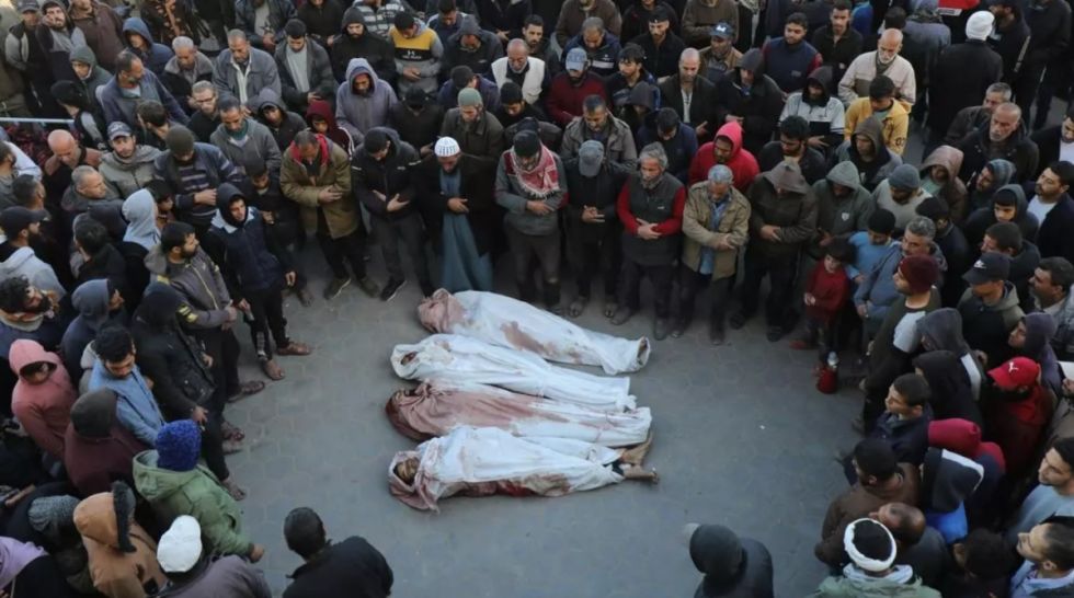 Qué sabemos de “la masacre de la harina” en la que murieron más de cien gazatíes tras los disparos de las tropas de Israel