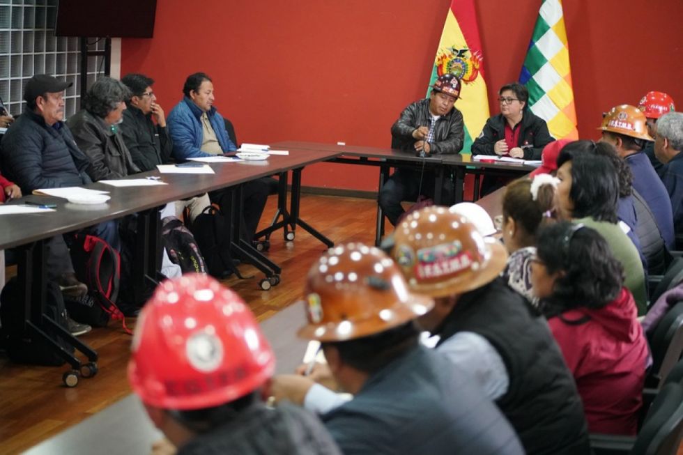 Ministerio de Trabajo inicia tratamiento del pliego petitorio de la COB