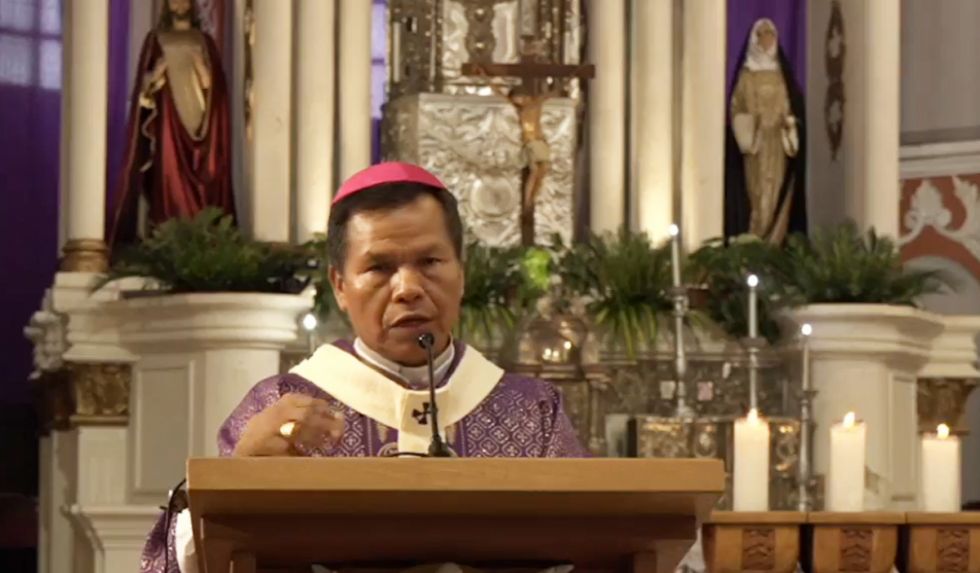 Iglesia ve con tristeza la pelea entre diputados y pide a practicar el respeto entre personas