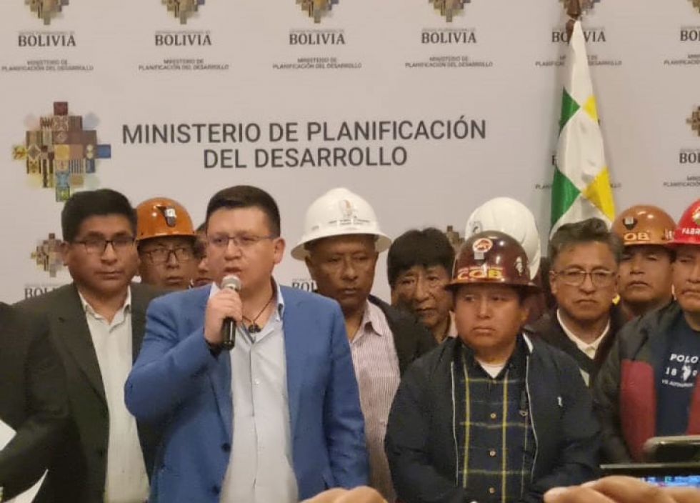 Instalan Comisión Productiva y desde este martes la COB y el Gobierno debaten el incremento salarial