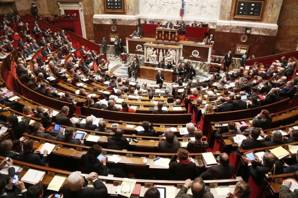 Francia blinda el derecho al aborto en su Constitución