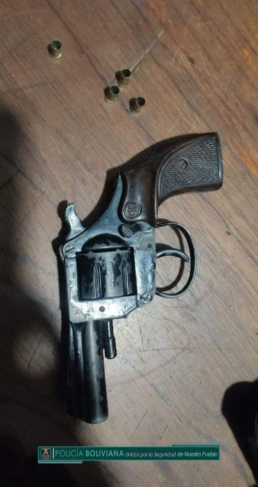 Joven en estado de ebriedad se dispara en la cabeza en Bermejo