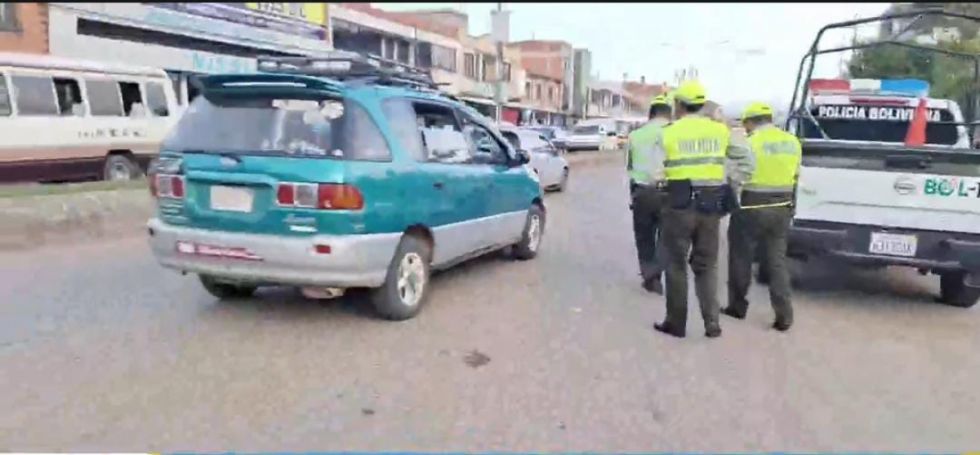Atropellan a menor que esperaba el trufi junto a su mamá