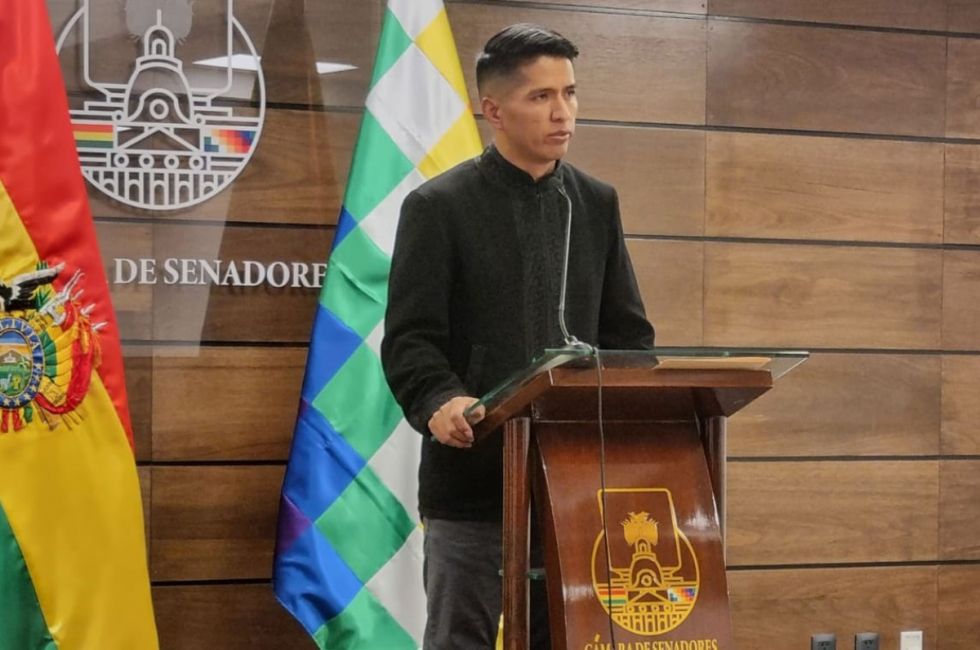 "No recibo órdenes, no recibo instrucciones, ni libretos", Andrónico descarta influencia de Evo