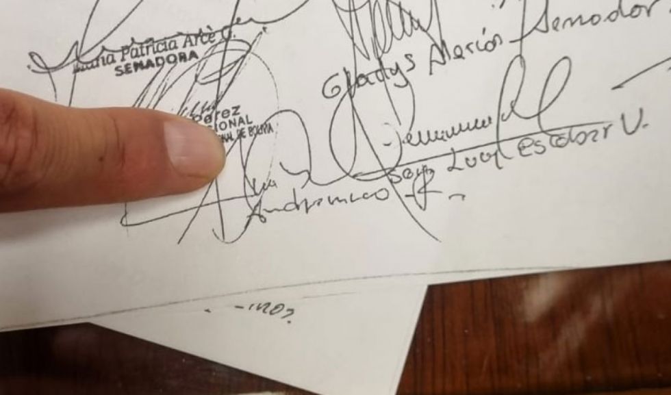 Opositores presionan a Andrónico para cumplir acuerdo