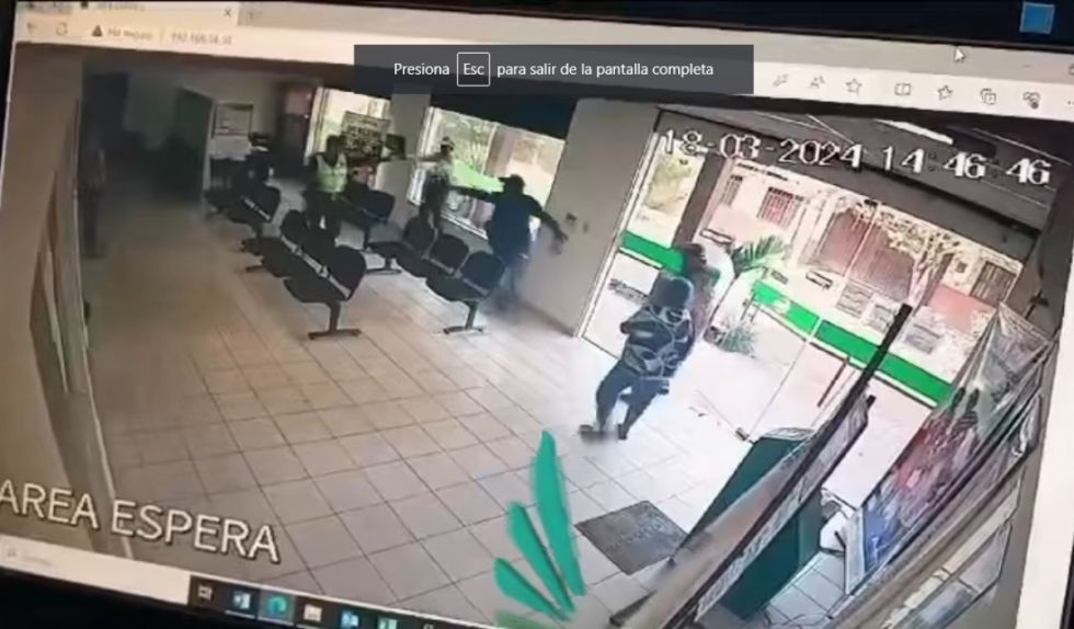 ¡A plena luz del día! Delincuentes armados asaltan una cooperativa en Concepción (VIDEO)