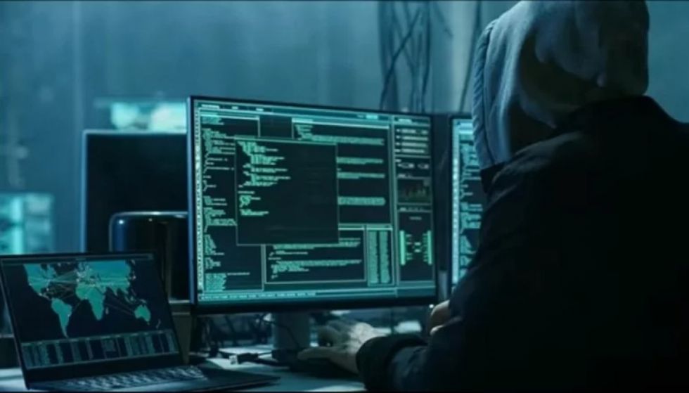 Hackearon una página de la Policía y publicaron material inapropiado