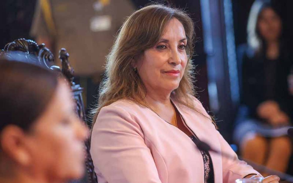 Dina Boluarte elude cita sobre el 'Rolexgate'