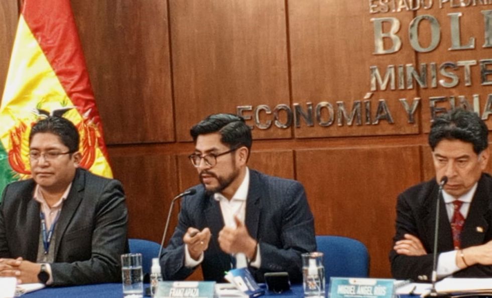 El Gobierno defiende modificación a Ley de Pensiones e insta a ‘no tenerle miedo’ a un examen médico