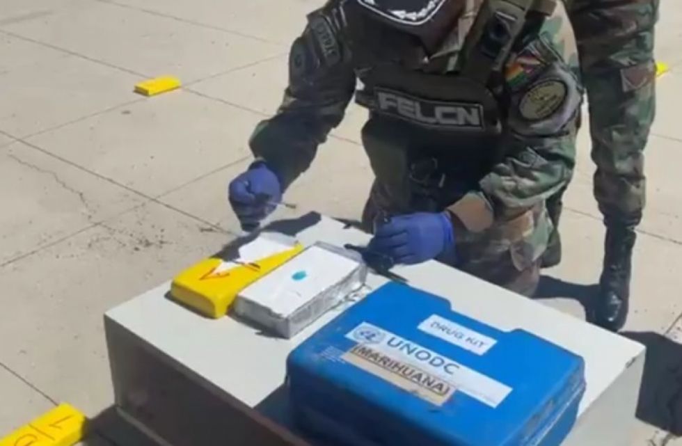 Fuerza antidroga secuestra más de 144 kilos de droga y 12.500 libras de coca ilegal