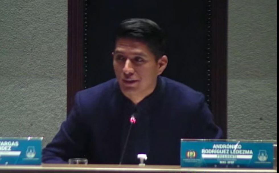 Andrónico se excusa y culpa a los operadores de justicia por el mal uso de la Ley 348