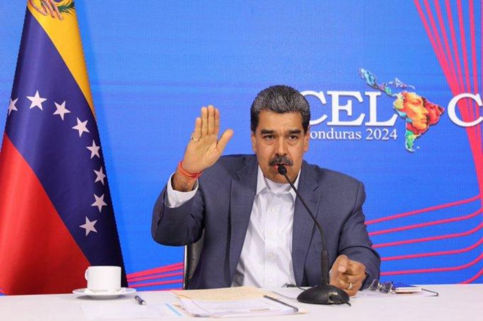 Venezuela pide cerrar sedes diplomáticas en Ecuador