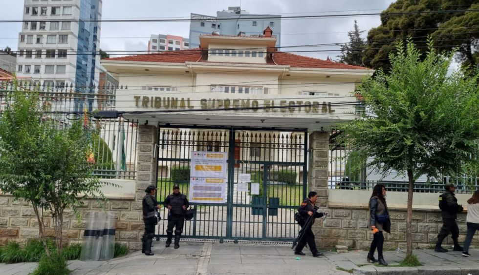 Congreso del MAS: El TSE decide rechazar las solicitudes de arcistas y evistas