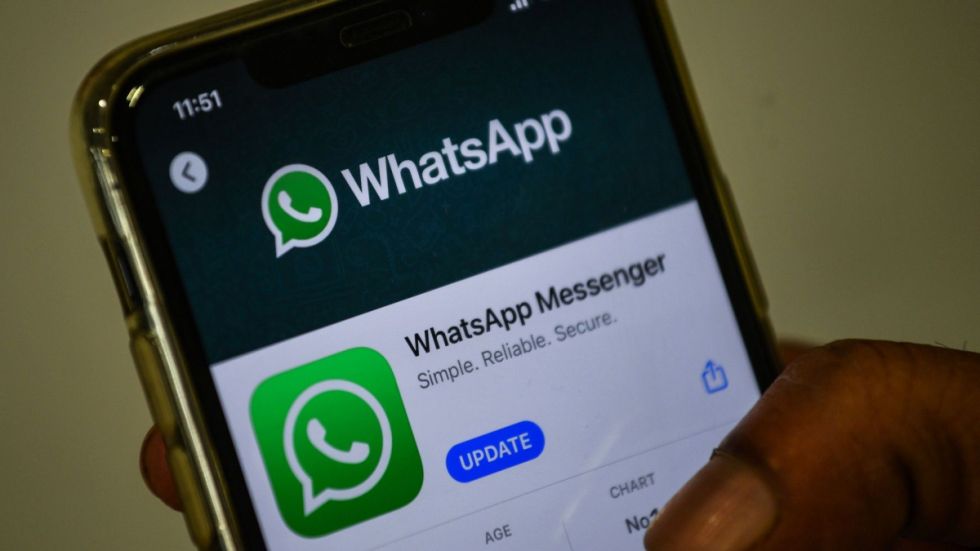 Tarija: Hackean cuenta de Whatsapp de diseñadora para estafar con venta de dólares