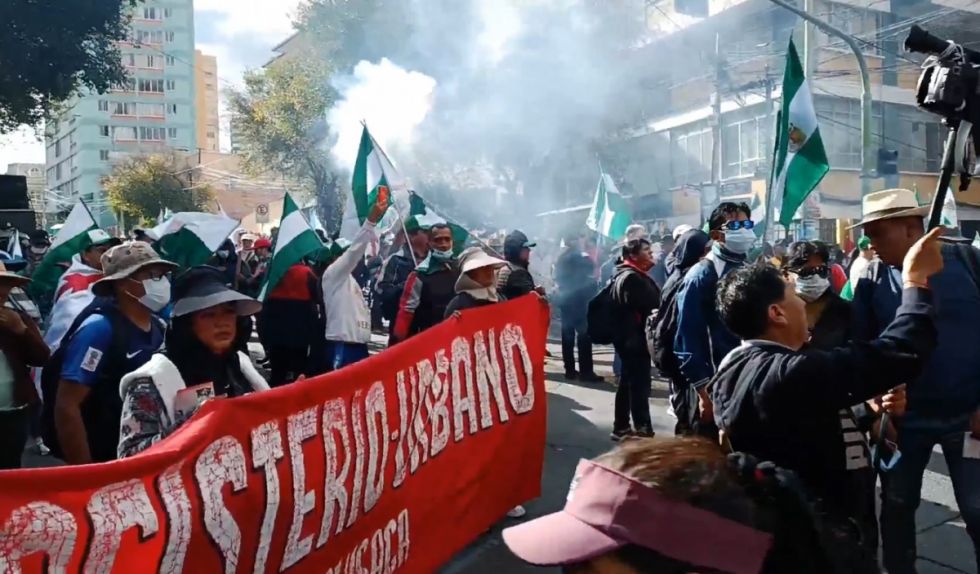 Tras enfrentamientos, Ministro convoca al magisterio al diálogo