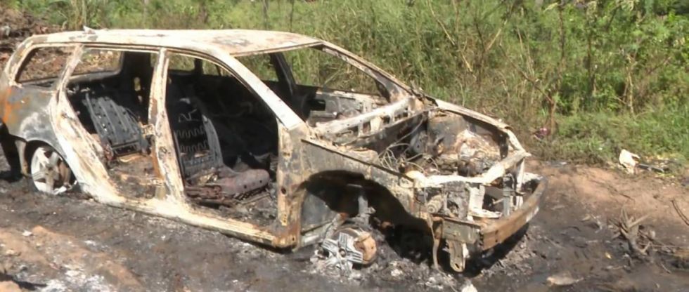 Roban e incineran un auto, el dueño acusa a su ‘ex’ como la responsable
