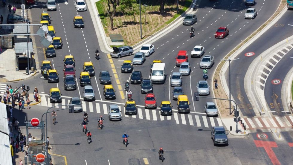 Argentina rebaja impuestos al sector automotriz