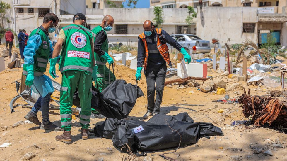 Israel rechaza el llamado de EEUU para investigar fosas comunes en Gaza