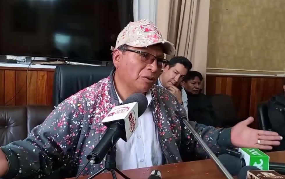 Jhonny Llally reasume como alcalde de Potosí