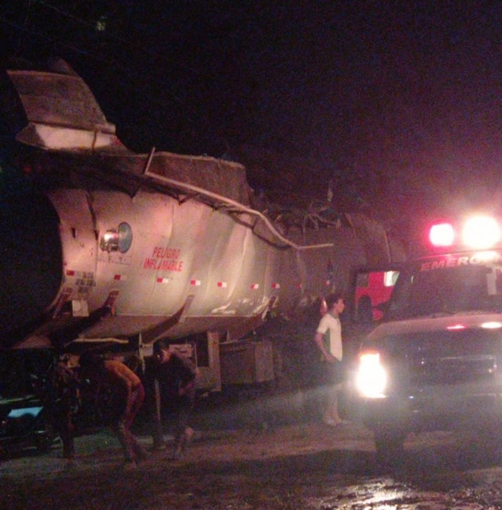 La explosión de una cisterna dejó un muerto y dos heridos de gravedad 